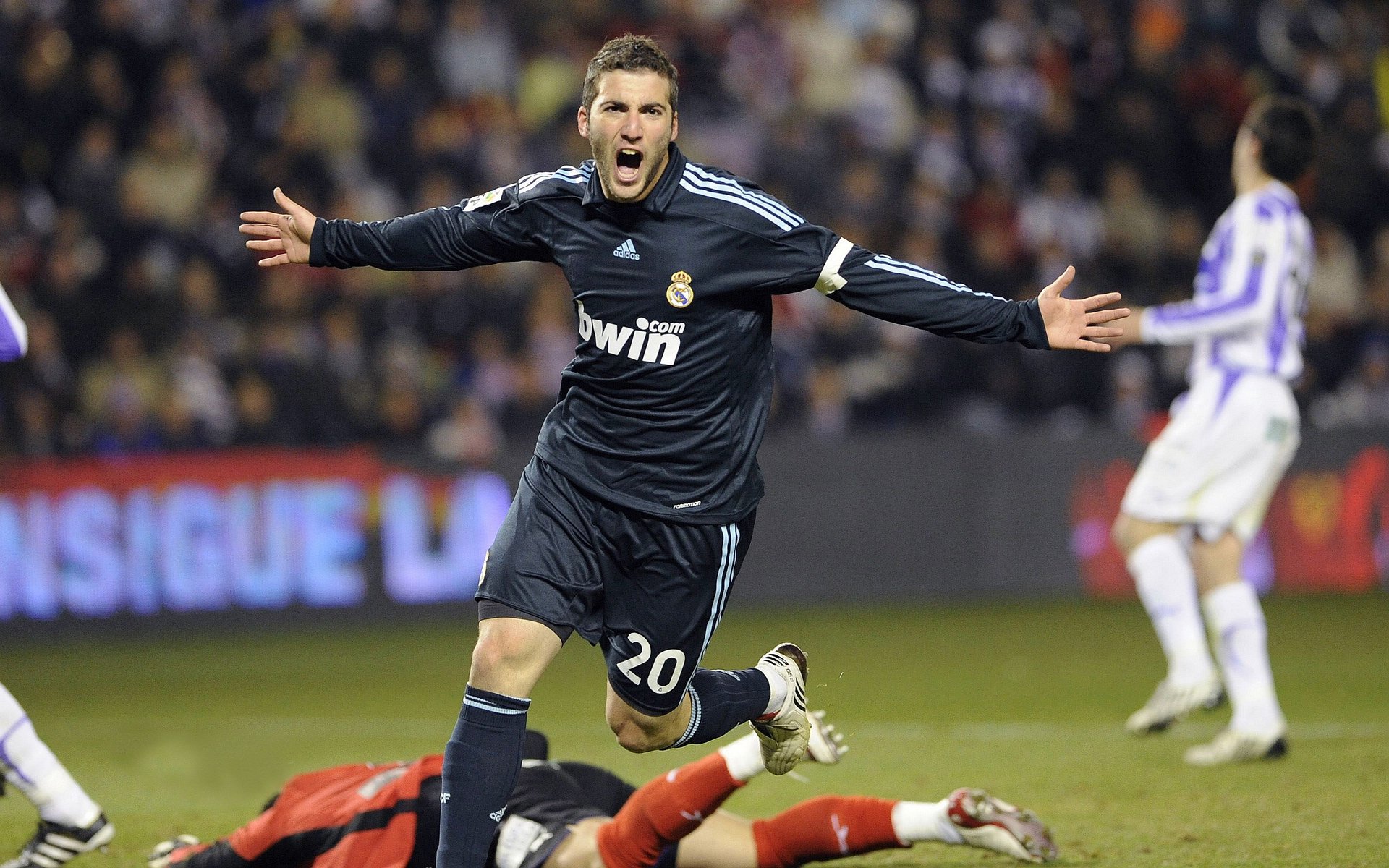 世界杯中国青年队爆冷 球迷反应两极分化，世界杯中国队形势