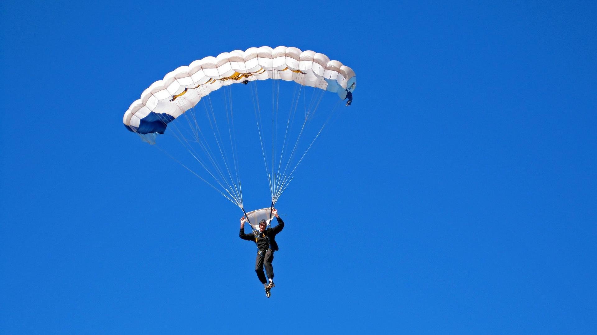 九游登录中心-“武汉马拉松赛道上，谁将成就新的传奇？”